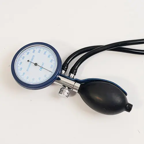 Pinagsamang Uri ng Mesa Aneroid Sphygmomanometer na May ISO