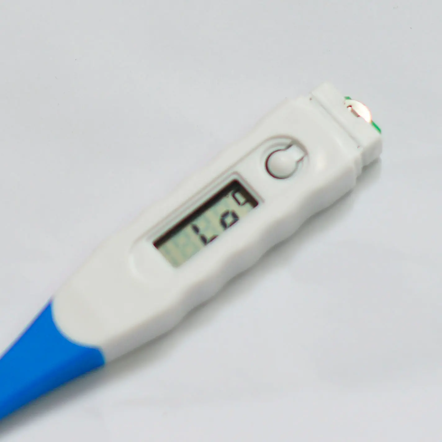 Medikal na In Ear Digital Thermometer na May Remote Sensor