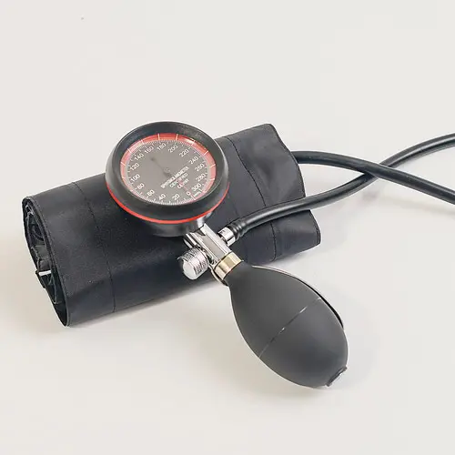 Pinagsamang Basic Bulb Aneroid Sphygmomanometer Para sa Mga Nars