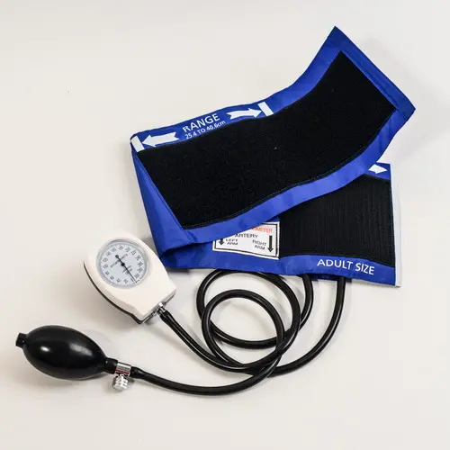 Male Clock Style Aneroid Sphygmomanometer With Stethoscope